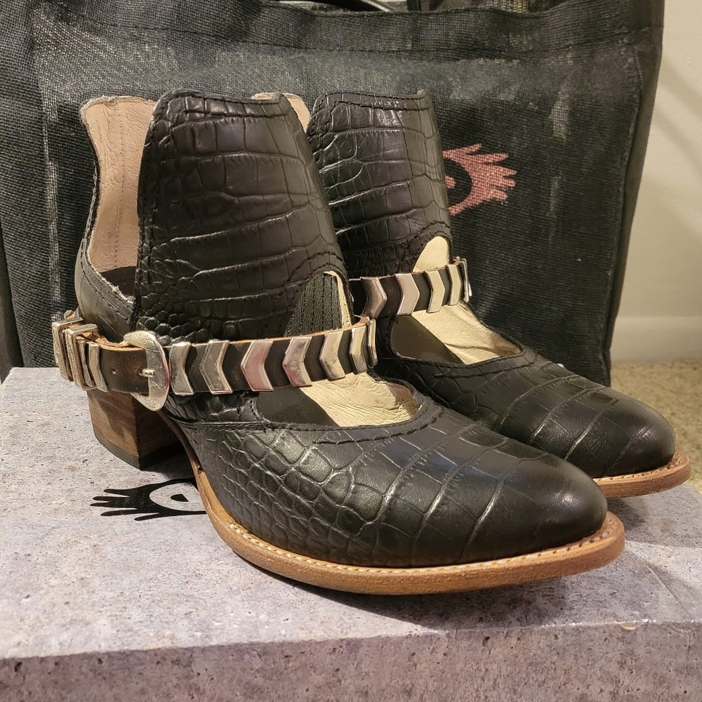 Freebird by Steven Blade booties